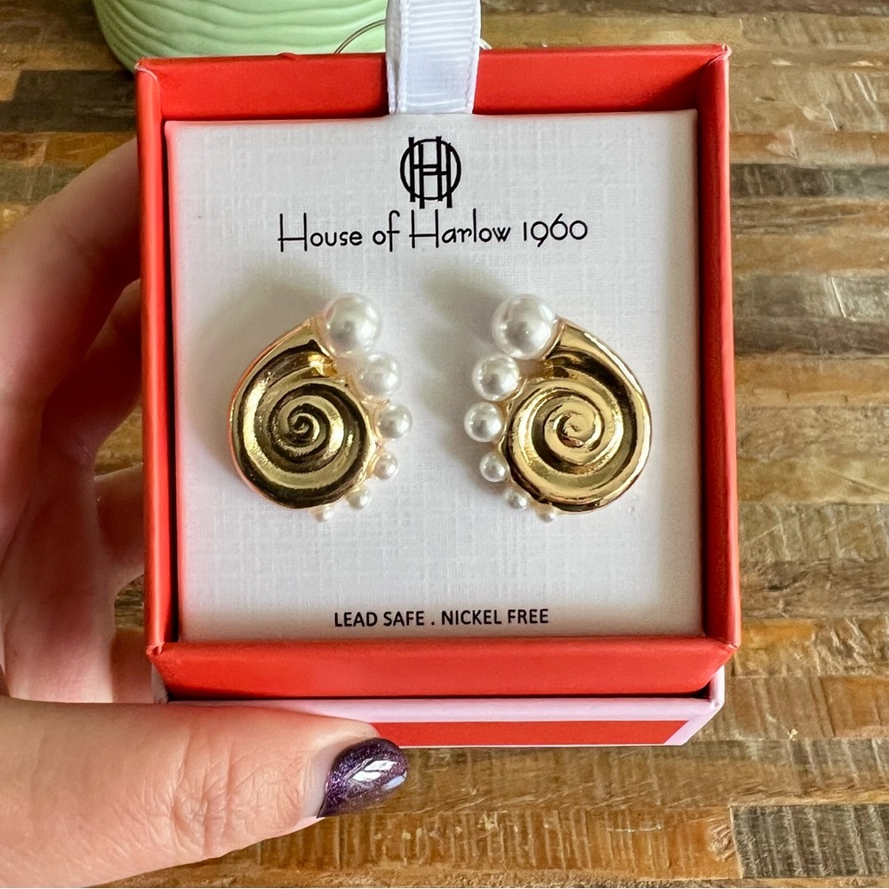 NWOB House of Harlow Shell and Pearl Earrings